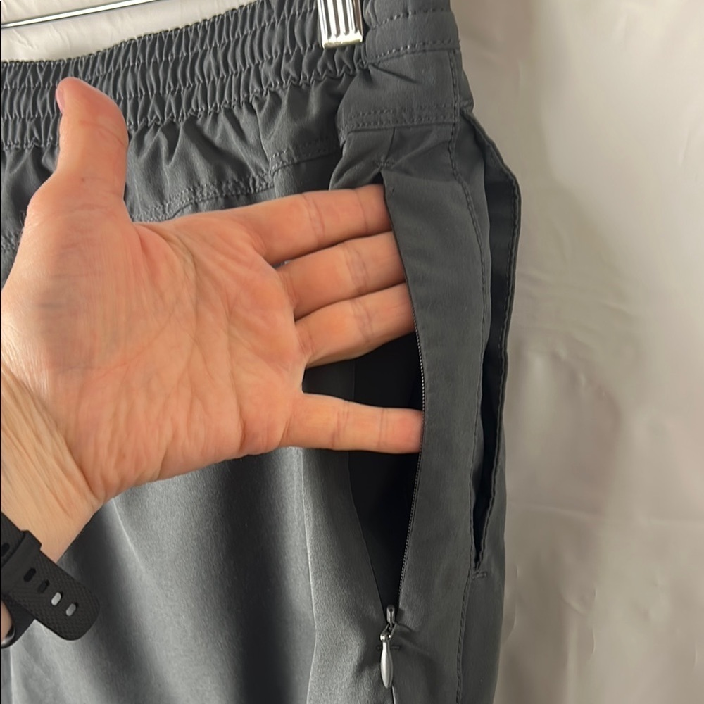 Hollister Charcoal Everyday Shorts men size medium athletic gym shorts leisure - Picture 4 of 9